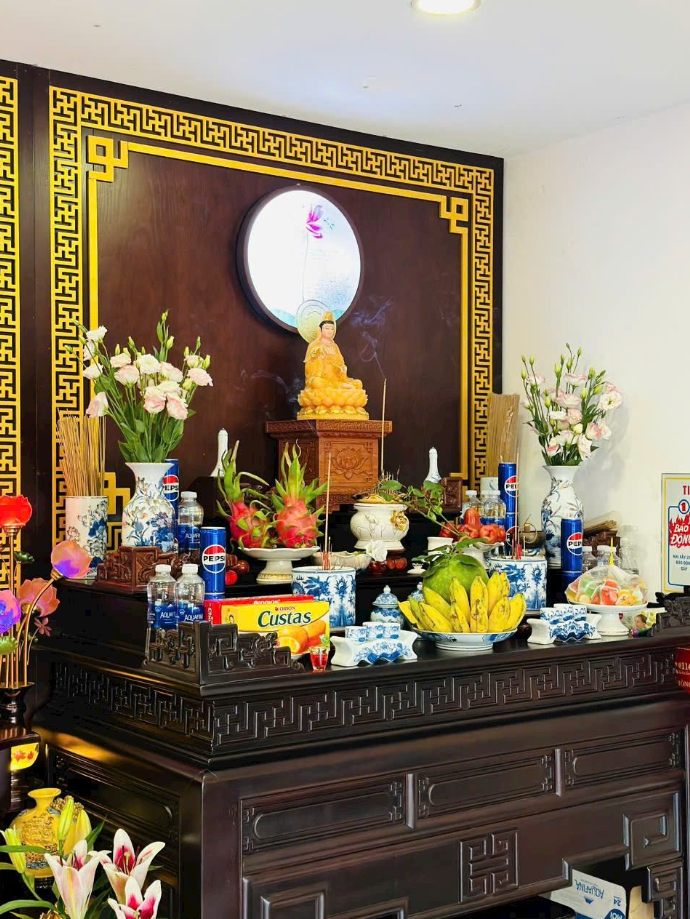 Bàn thờ trơn chữ Thọ đơn giản đẹp sang trọng không lỗi thời